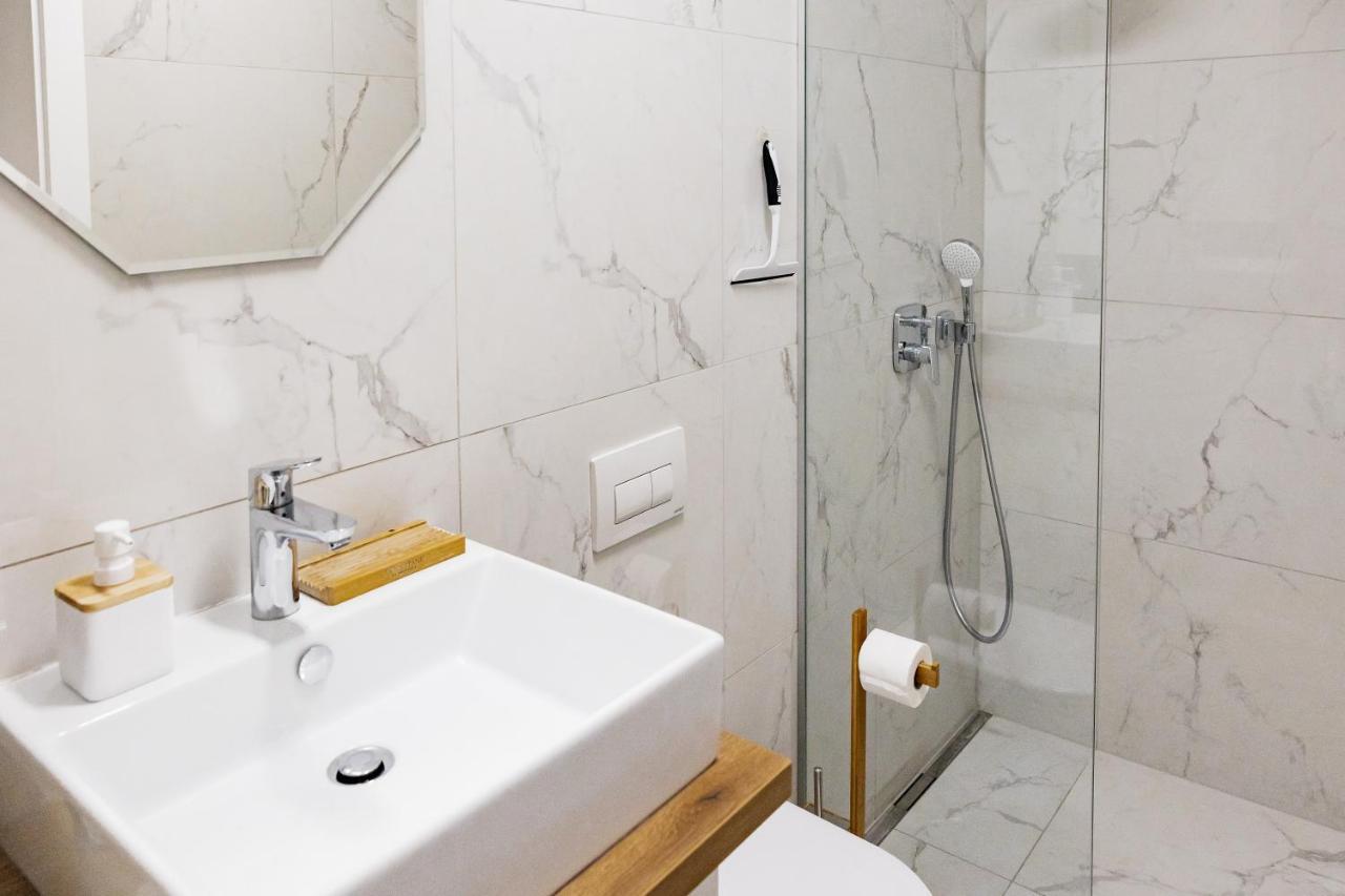 Woody - Comfy Apartment In Siska Liubliana Exterior foto